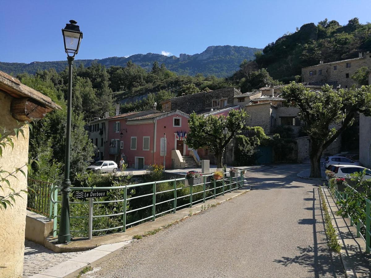 Отель Mas En Baronnies Provencales Eygaliers  Экстерьер фото